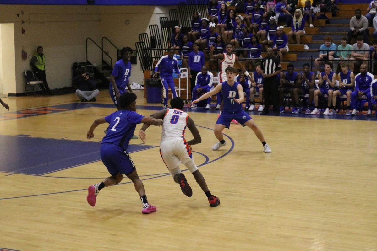 Leslie Kennedy drives to the basket.